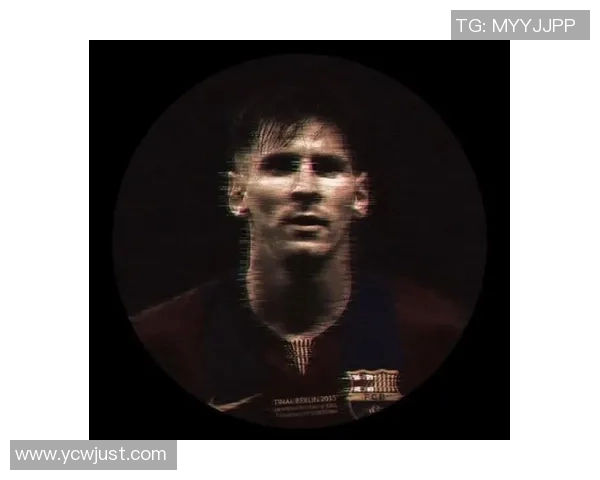 三位足球巨星头像聚焦呈现 个性与荣耀的赛场传奇