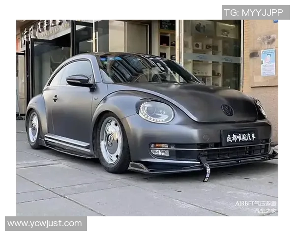 开甲壳虫车的足球明星是谁 他与球场的传奇故事揭秘 开甲壳虫车的足球明星是谁 他与球场的传奇故事揭秘