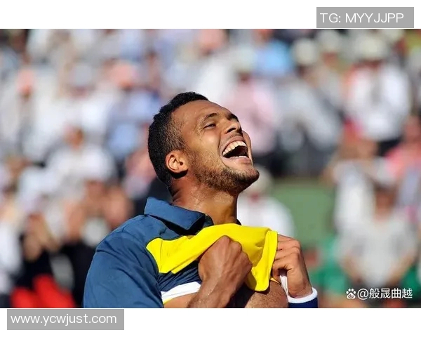 足球球星泪水背后的故事:荣耀与失败交织的情感瞬间 足球球星泪水背后的故事:荣耀与失败交织的情感瞬间